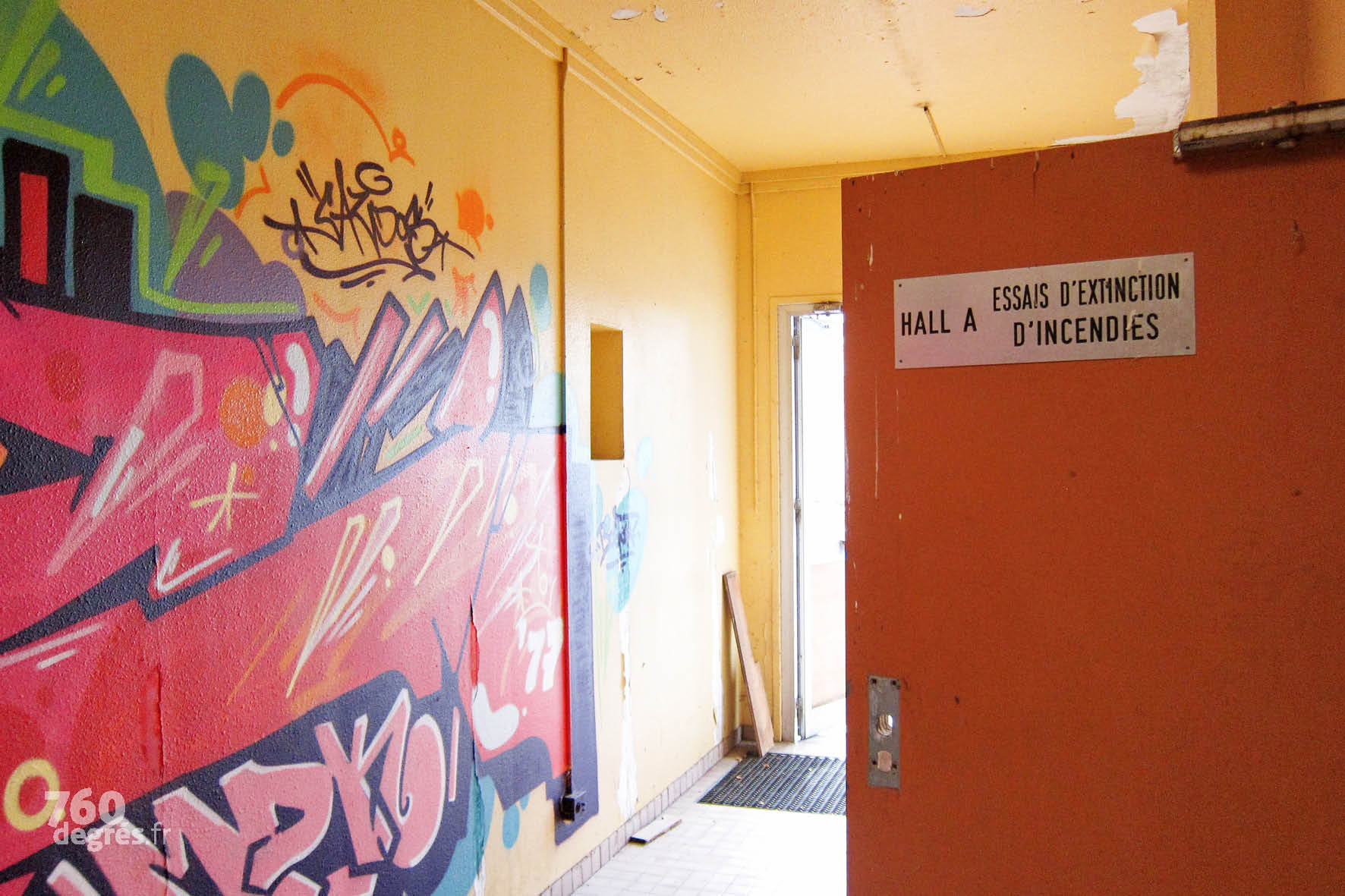 À l’intérieur du "bunker", ancien centre d'essais techniques.